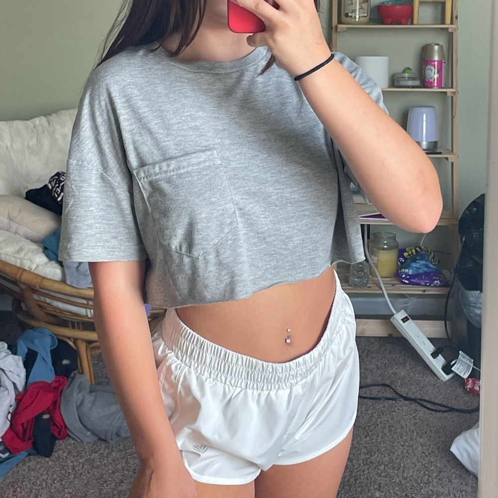 Cropped tee